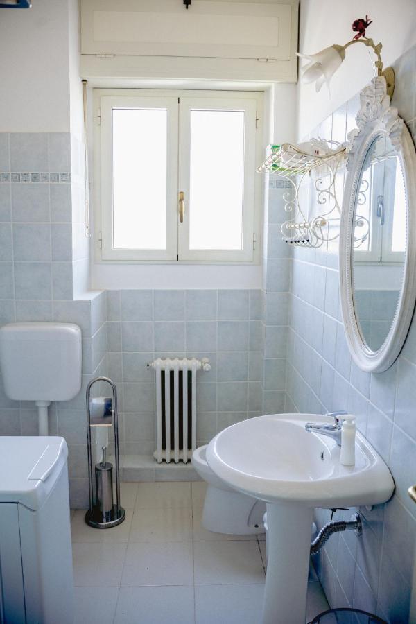 Camera Tripla con Bagno in Comune
